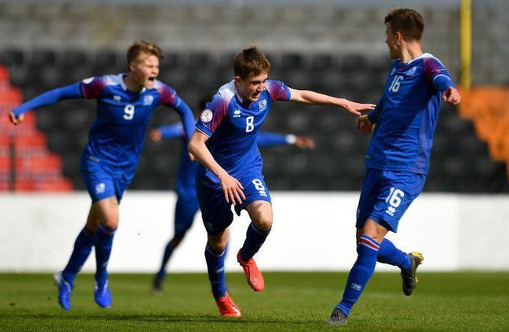 Ísak Bergmann skoraði glæsilegt mark gegn Helsingborg.