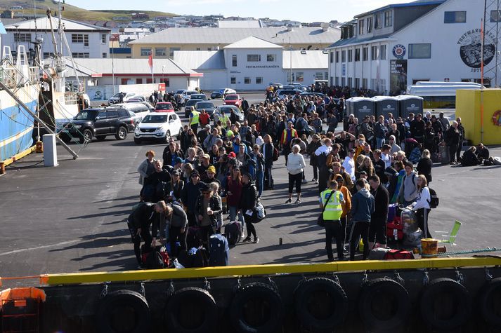 Beðið eftir farinu.