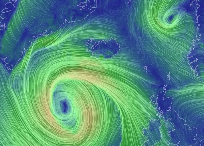 Hægt er að fylgjast með óveðrinu ganga yfir á gagnvirku korti.