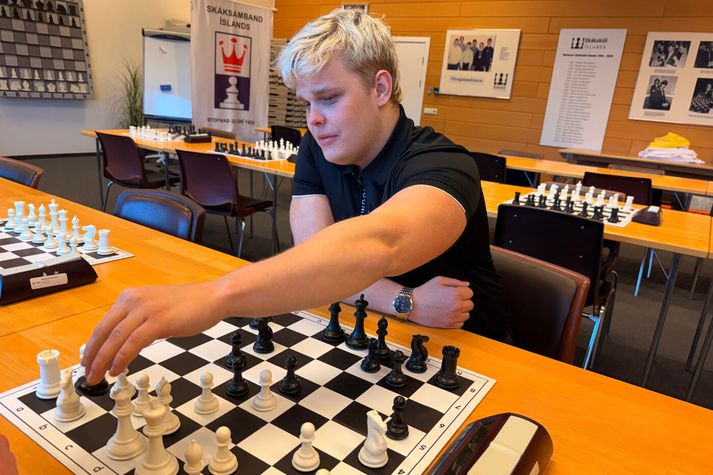 Íslenski stórmeistarinn Vignir Vatnar Stefánsson tryggði sér í dag sæti á Heimsbikarmótinu í skák.