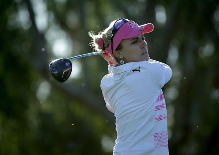 Forystusauðurinn Lexi Thompson er á átta höggum undir pari.