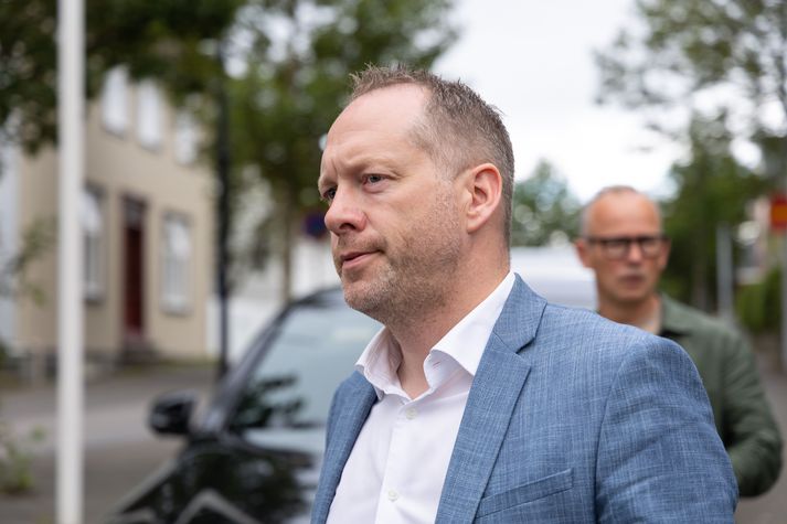 Guðmundur Ingi Guðbrandsson félagsmálaráðherra fól flóttamannanefnd í síðasta mánuði að útfæra tillögur að móttöku flóttafólks í sérstaklega viðkvæmri stöðu.