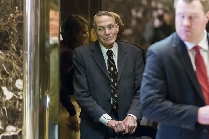 William Happer var prófessor við Princeton-háskóla og er nú einn stjórnenda þjóðaröryggisráðs Bandaríkjanna. Hann hefur líkt koltvísýringi við gyðinga í Þýskalandi nasismans.