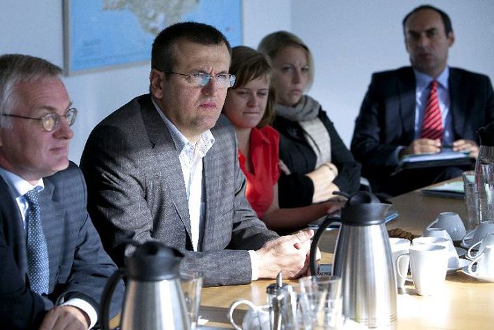Hópur Evrópuþingmanna hitti fulltrúa Evrópusinna og Heimssýnar á fundi í gær. Evrópuþingmennirnir voru ánægðir með fundinn og að fá að kynnast áherslum hreyfinganna. Fréttablaðið/Vilhelm