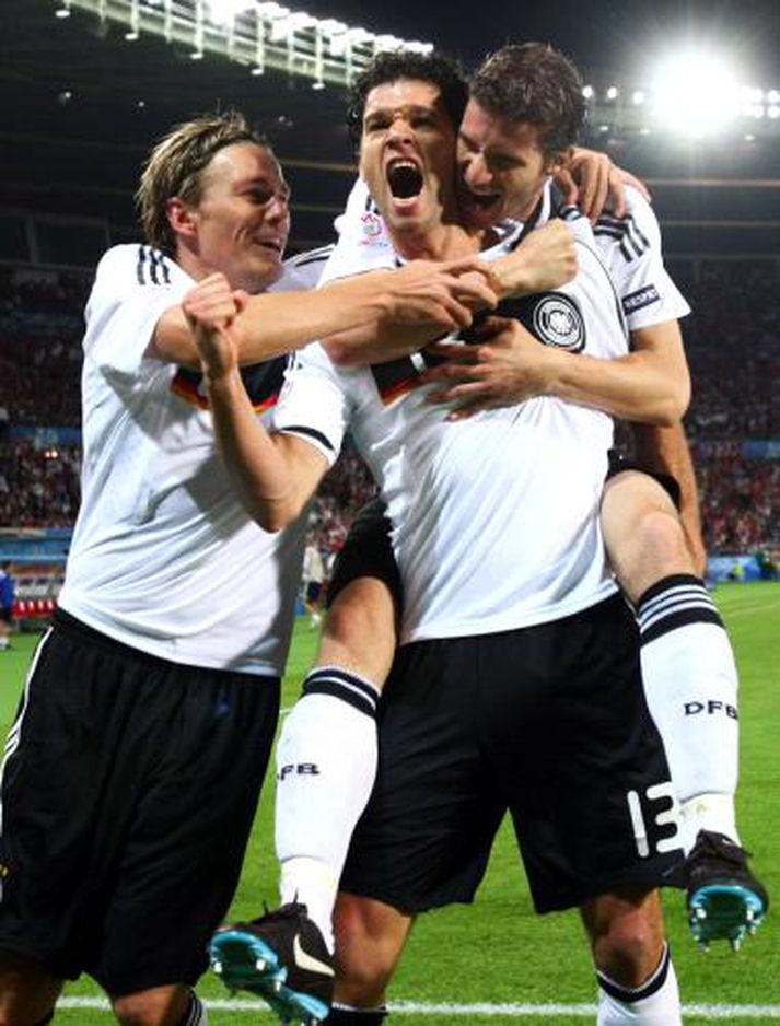 Michael Ballack skoraði sigurmark Þjóðverja.
