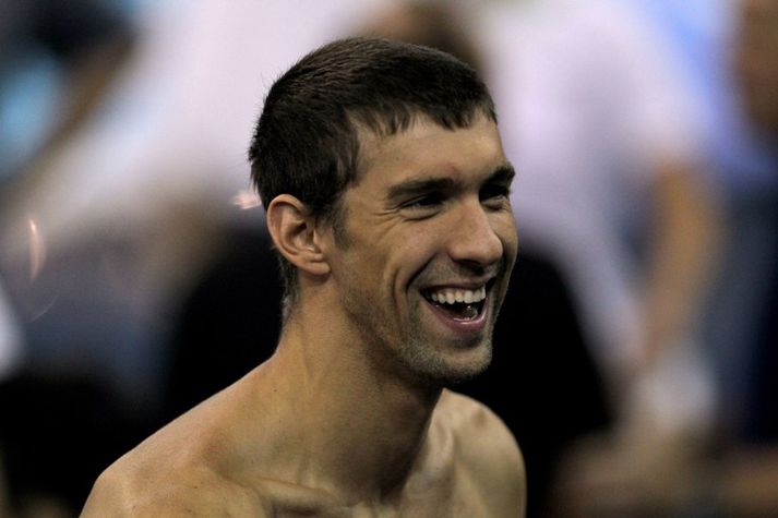 Phelps virðist vera búinn að finna ánægjuna í sundlauginni á ný.