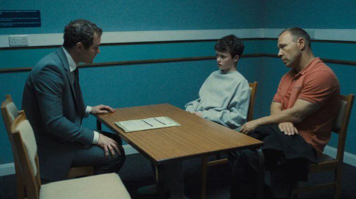 Mark Stanley, Owen Cooper og Stephen Graham í hlutverkum sínum í Adolescence.