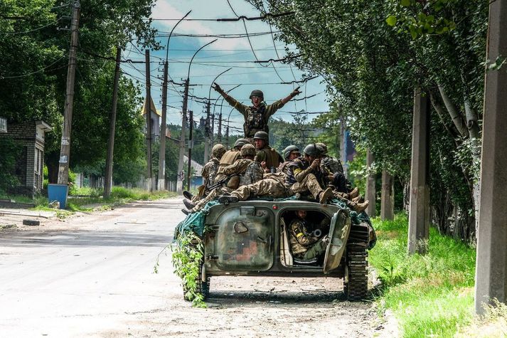 Úkrainskir hermenn nærri víglínunni í Luhansk. Mannfall meðal þeirra er talið mikið.