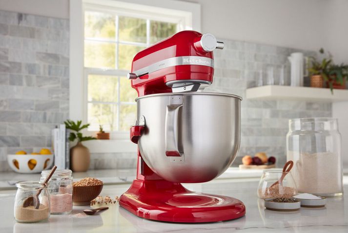 KitchenAid Bowl lift hrærivélin hnoðar allt að 3,9kg af deigi léttilega og er fullkomin fyrir stórtæka heimabakara.