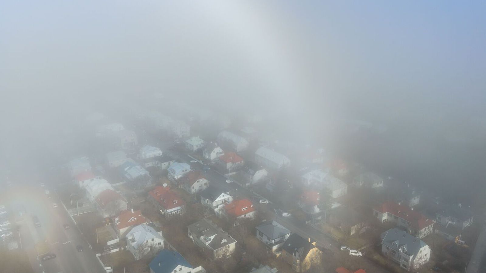 Víða bjart­viðri en líkur á þoku­lofti vestan­til