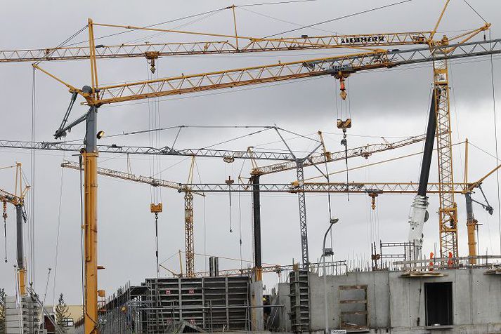 Vísitala byggingarkostnaðar er reiknuð út mánaðarlega.