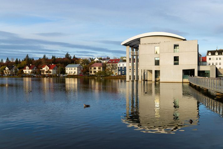 Um er að ræða starfsmenn við íbúðarkjarna fyrir fatlað fólk í Grafarvogi og Breiðholti.