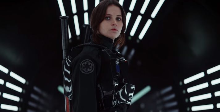 Felicity Jones fer með aðalhlutverkið í Rogue One.