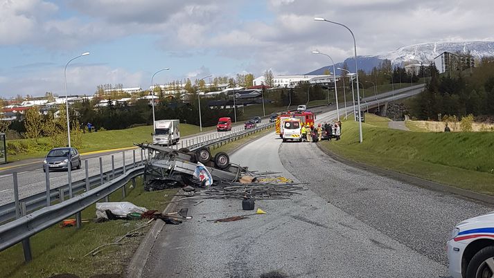 Frá Gullinbrú um eittleytið í dag.