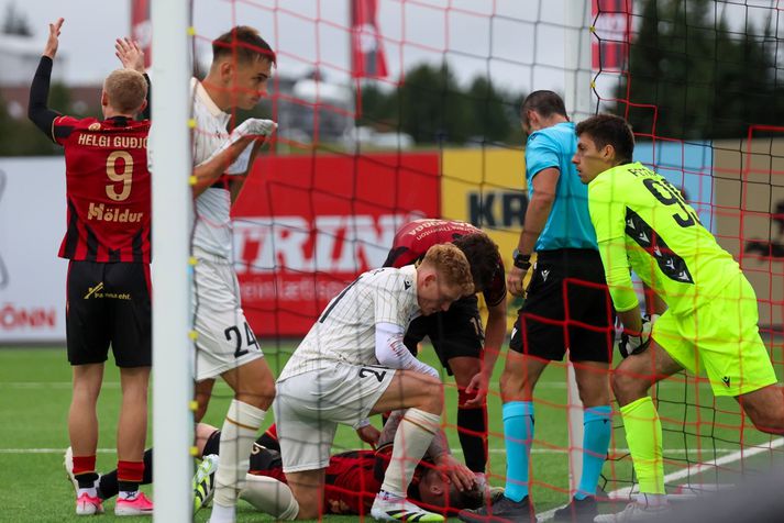 Niko Hansen fórnaði sér fyrir málstaðinn þegar hann skoraði sigurmark Víkings. 