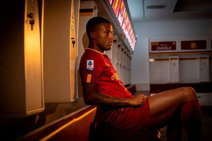 Georginio Wijnaldum þegar hann var kynntur sem nýr leikmaður Roma.