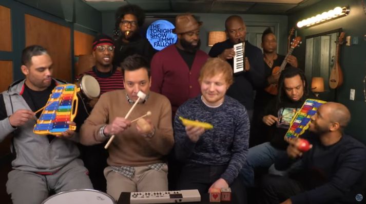 Jimmy Fallon, Ed Sheeran og The Roots.