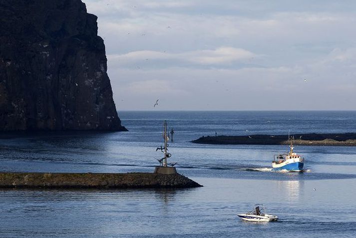 Vestmannaeyjar Samkvæmt samkomulagi Eimskipa og ríkisins getur skipafélagið ekki tapað á siglingunum til Eyja. Þetta samkomulag er þáttur í „opinni bók“, þar sem öll rekstrargögn verða gerð opinber ríkinu, til að auðvelda útboð seinna meir. Fréttablaðið/arnþór