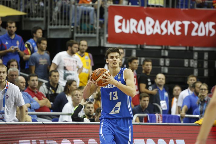 Hörður Axel í leik á Eurobasket í haust.