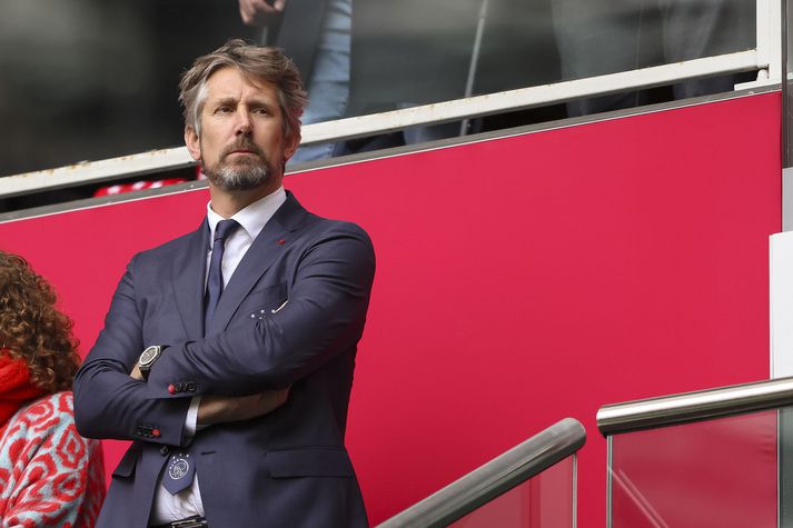 Van der Sar er enn á gjörgæslu á sjúkrahúsi í Króatíu.