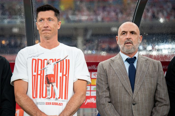 Robert Lewandowski og Michal Probierz, fráfarandi landsliðsþjálfari Póllands. Eftir ósætti á milli þeirra þá hætti Probierz með liðið.