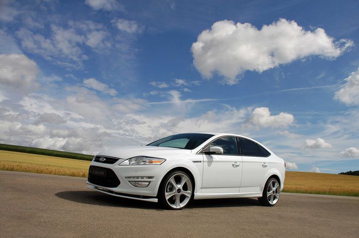 Ford Mondeo.