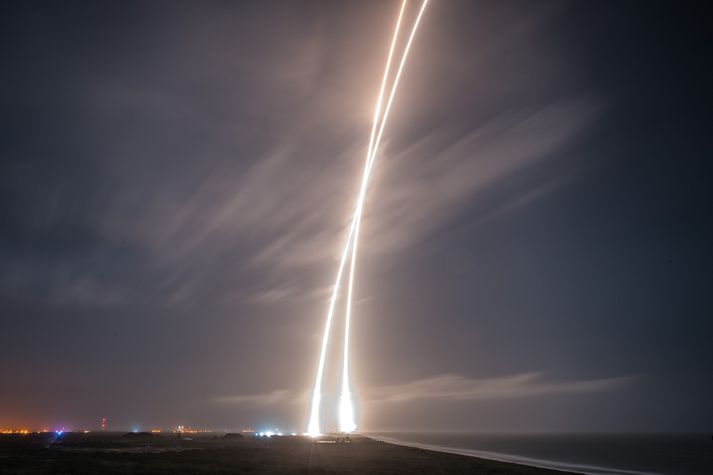 Fyrirtækið SpaceX skaut í nótt geimflaug á loft. Allt gekk vel þar til reyna átti að lenda flauginni.
