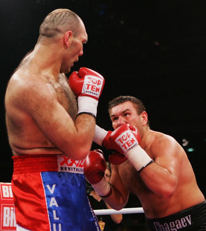 Risinn Valuev og Chagaev.