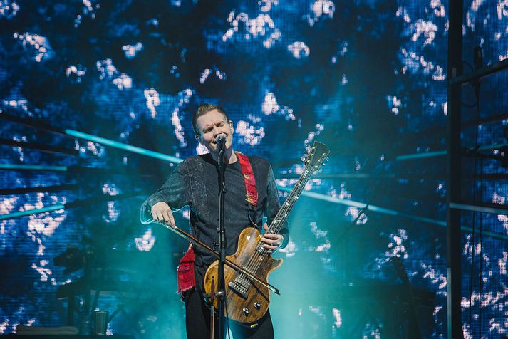 Jón Þór Birgisson, Jónsi, spilar á tónleikum í Biddinghuizen í Hollandi í ágúst 2016.