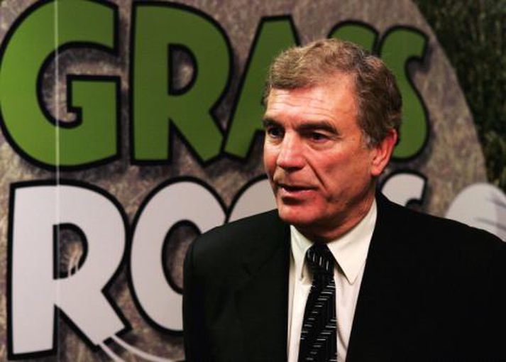 Trevor Brooking hefur yfirumsjón með átakinu.