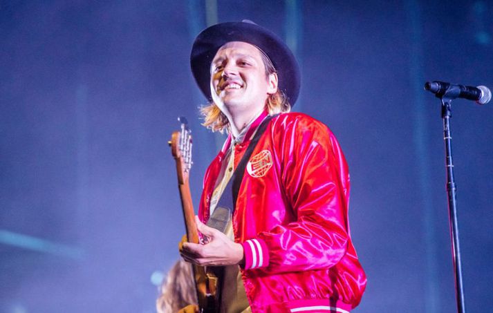 Win Butler á sviði.