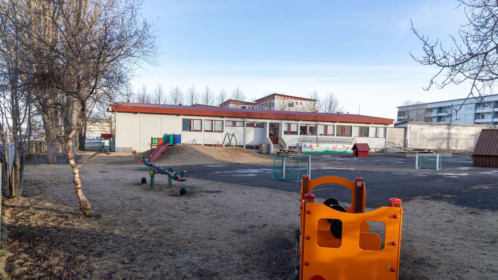 Snjó­koman náði ekki yfir Hellisheiðina