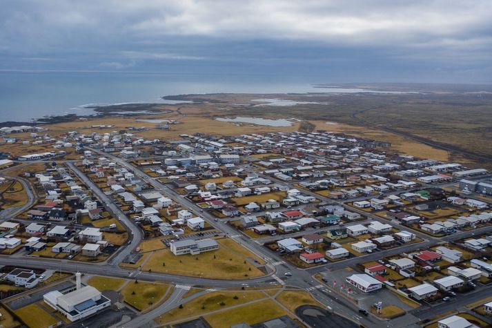 Þrjár flóttaleiðir eru úr Grindavíkurbæ komi til rýmingar.