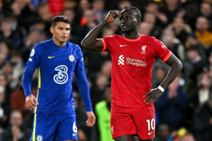 Sadio Mane fékk að klára leikinn á móti Chelsea í gær og menn voru ósammála um réttmæti þess.