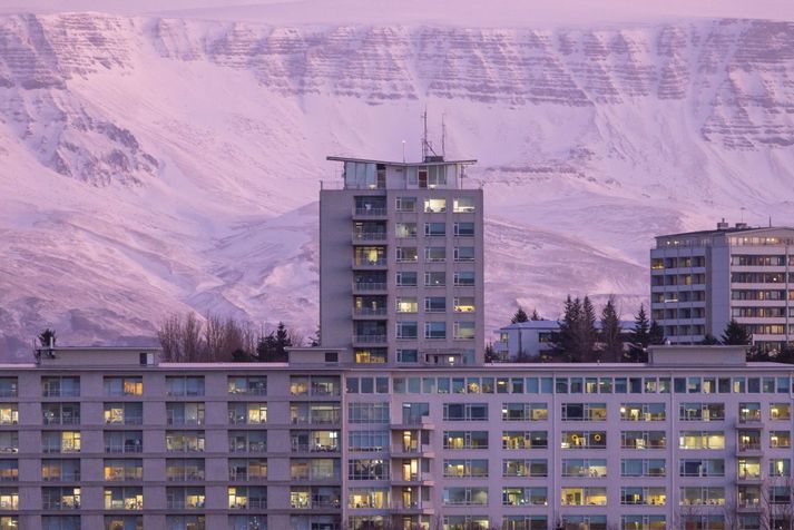 Um níu þúsund manns eru nú í Covid-göngudeild Landspítalans.