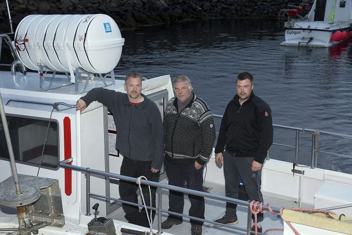 Starfsmenn Strandsiglinga stilltu sér upp fyrir Stefán Karlsson, ljósmyndara Fréttablaðsins, þegar hann var á ferðinni á Hornströndum á dögunum.
