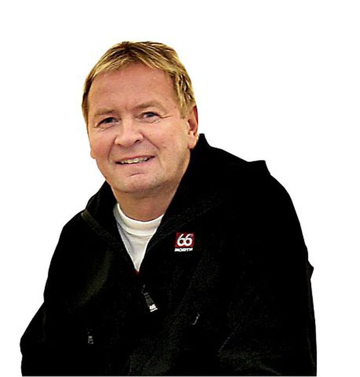 Pétur þór Fyrir ári hefði uppboðssalurinn verið fullur af íslendingum og bitist um verkin.