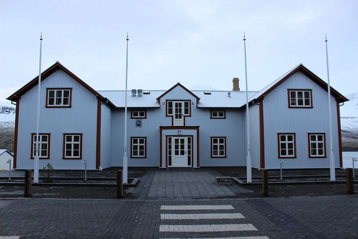 Nýja hótelið verður opnað í sumar á Fáskrúðsfirði. Verið er að leggja lokahönd á framkvæmdir.