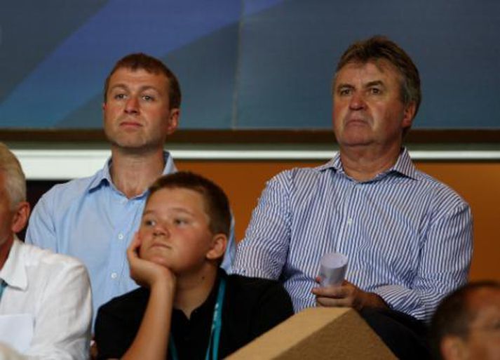 Abramovich og Guus Hiddink, starfandi knattspyrnustjóri Chelsea.