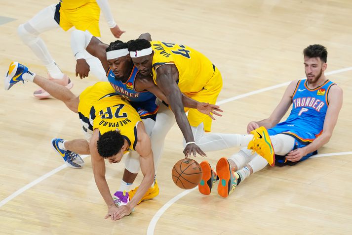 Það er allt lagt undir í úrslitaeinvígi NBA-deildarinnar.