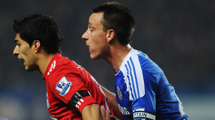 John Terry og Luis Suarez eru báðir í vandræðum vegna ásakanna um kynþáttarnýð.