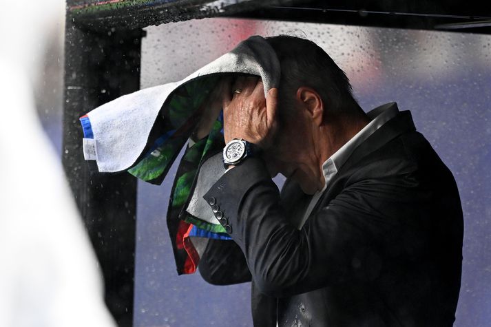 Didier Deschamps stýrði ekki franska landsliðinu í sigrinum á Noregi í kvöld.