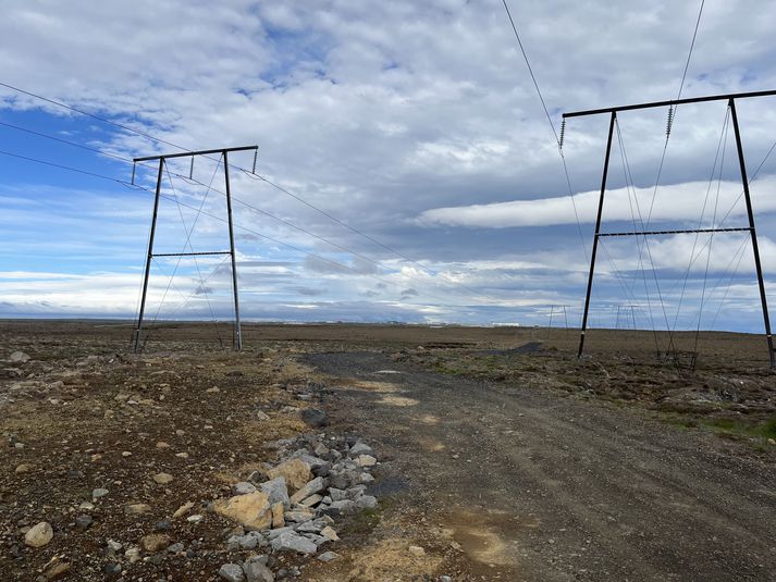 Svo gæti farið að Suðurnesjalína fari undir hraun. 