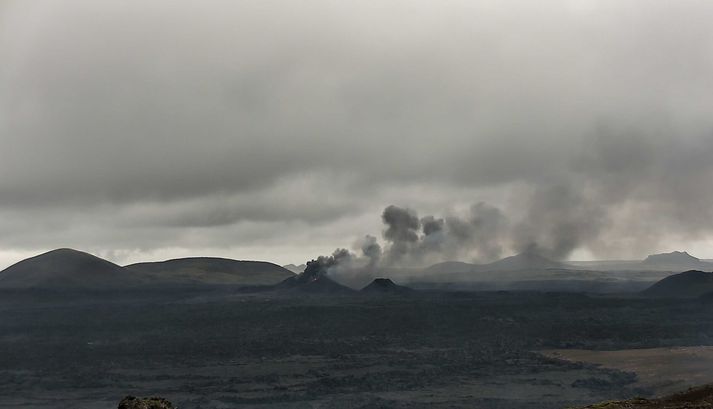 Op myndaðist á eina virkna gígnum í gær.