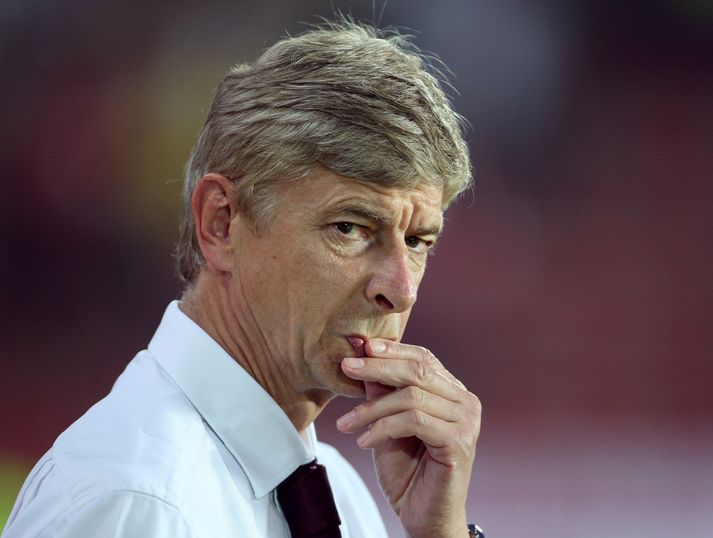 Arsene Wenger hugsi.