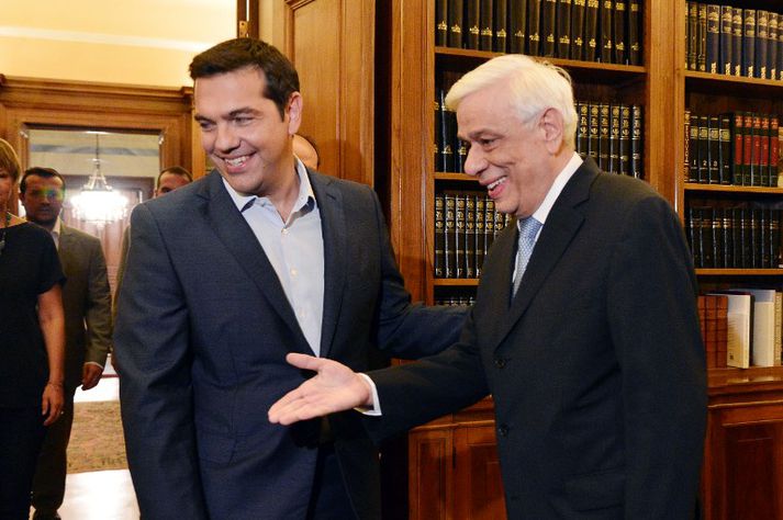 Alexis Tsipras, leiðtogi Syriza-flokksins, og Prokopis Pavlopoulos Grikklandsforseti.