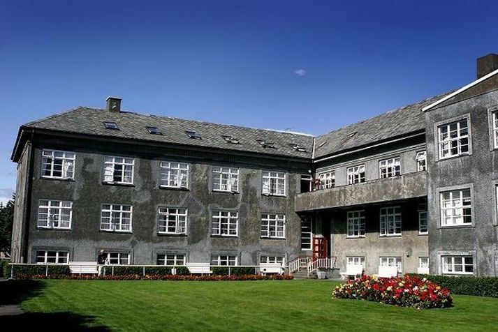 Sjúkraliðar á elliheimilinu Grund leggja niður störf í dag.