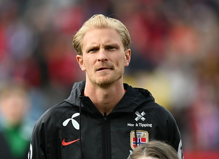 Morten Thorsby sér ekki eftir því að hafa stolist af hóteli norska landsliðsins í fyrra, fyrir ástina.