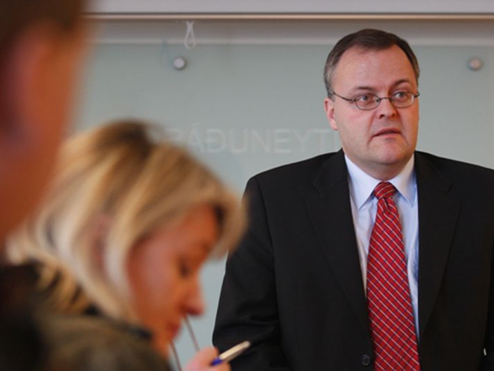 Gylfi Magnússon, viðskiptaráðherra.