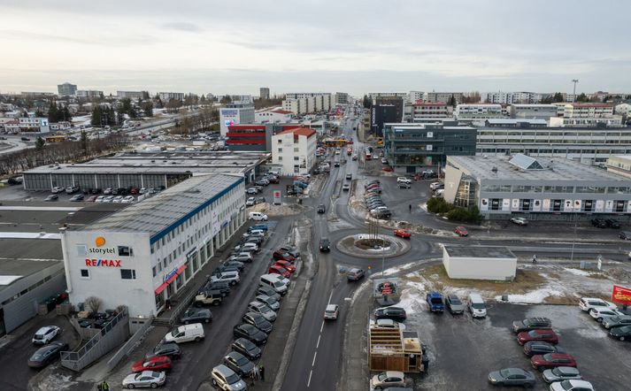 Einn var handtekinn í Skeifunni. 